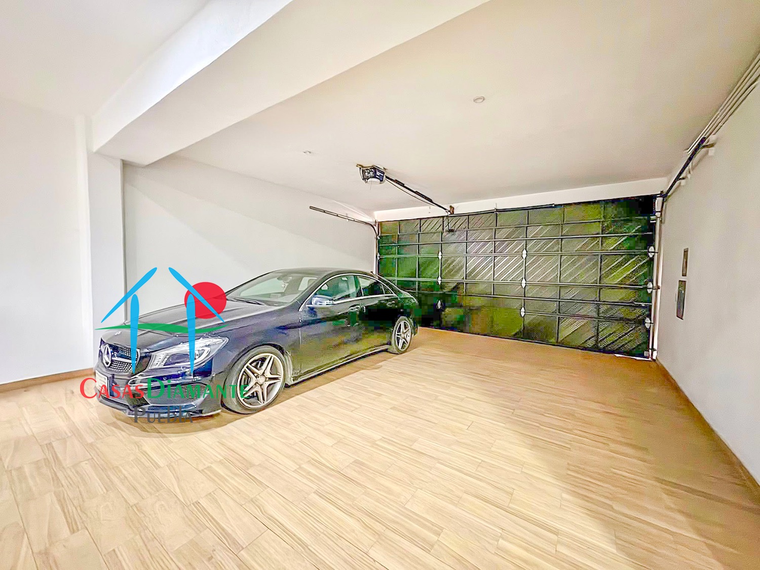 Las Ánimas Casa y Corporativo 360 - Estacionamiento casa 1